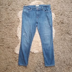 LOFT Sz 12 / 31 Women's Mid Rise Relaxed Skinny Light Distressed Jeans
